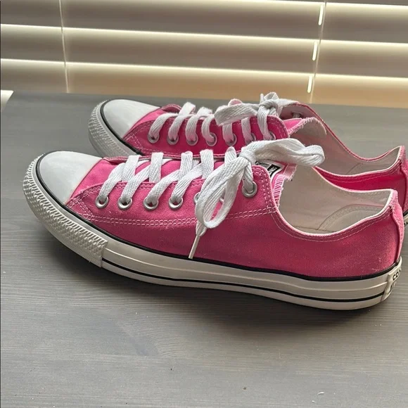 Converse Pink Canvas Sneakers with White Accents - Picture 3 of 16